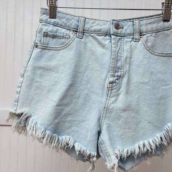 wild fable Pants - Wild Fable Women's 4 High Rise Light Wash Denim Cut-Off Shorts Frayed Hem Cotton